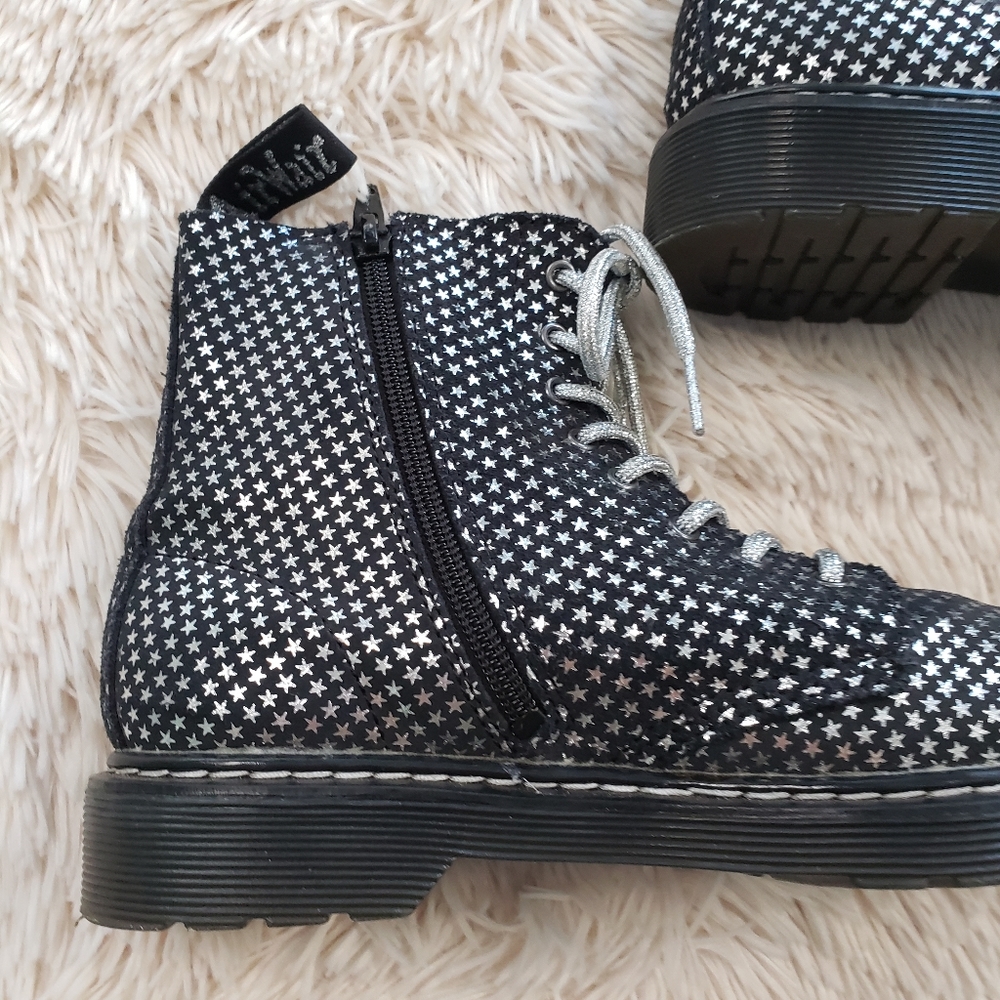 Dr. Martens new without Box size 5 Ladies  1460 Pascal Boot star boots - Picture 14 of 16